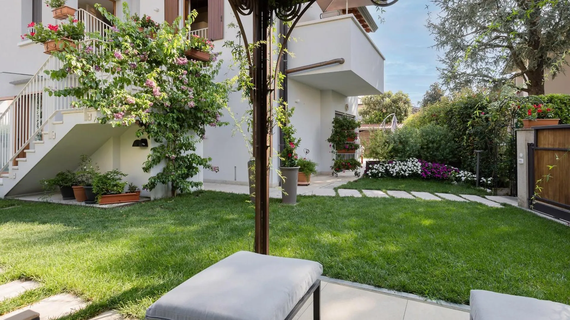 Bed and Breakfast Charming Sirmione Frühstückspension