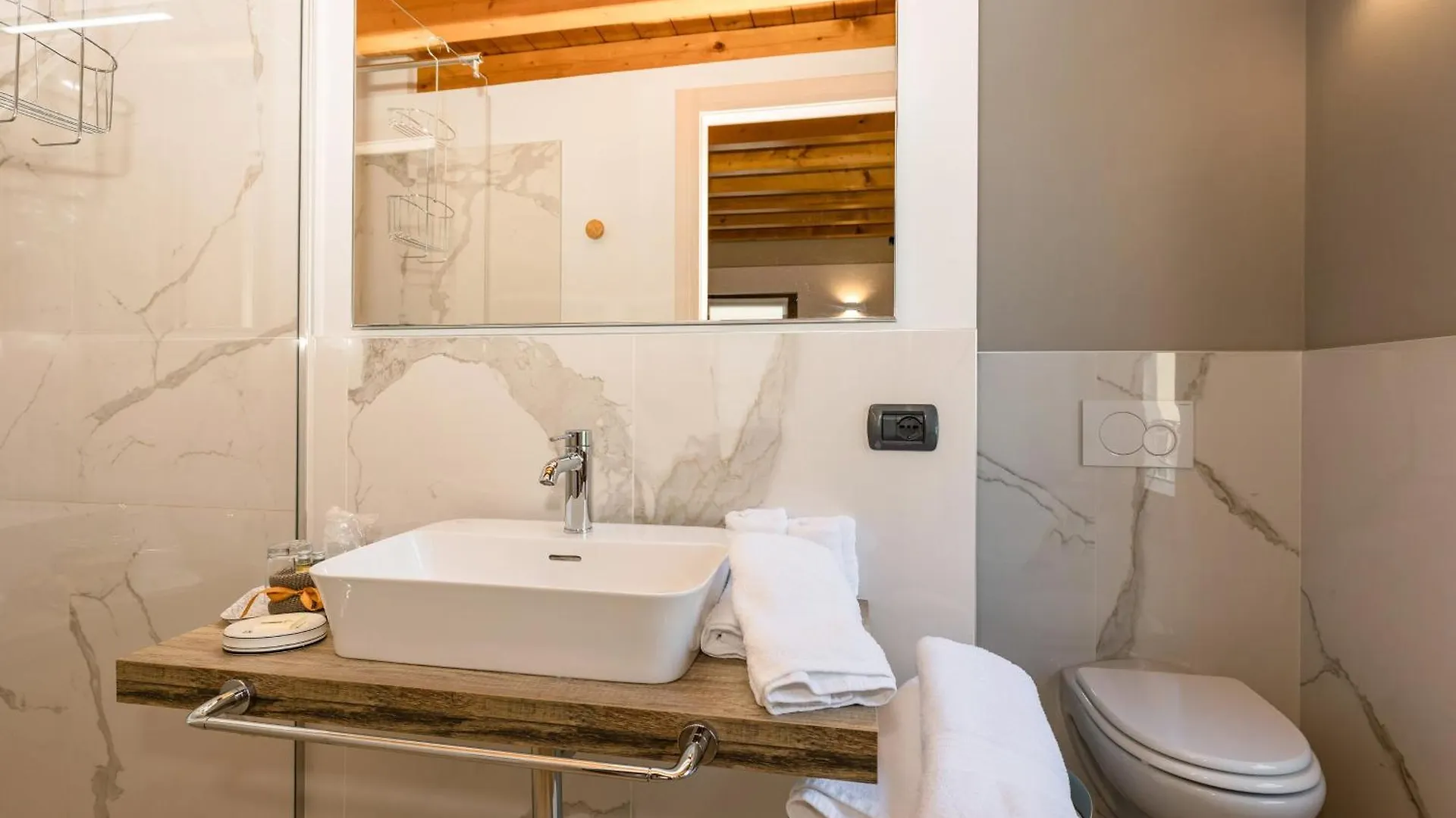 Charming Sirmione Bed & Breakfast Italy